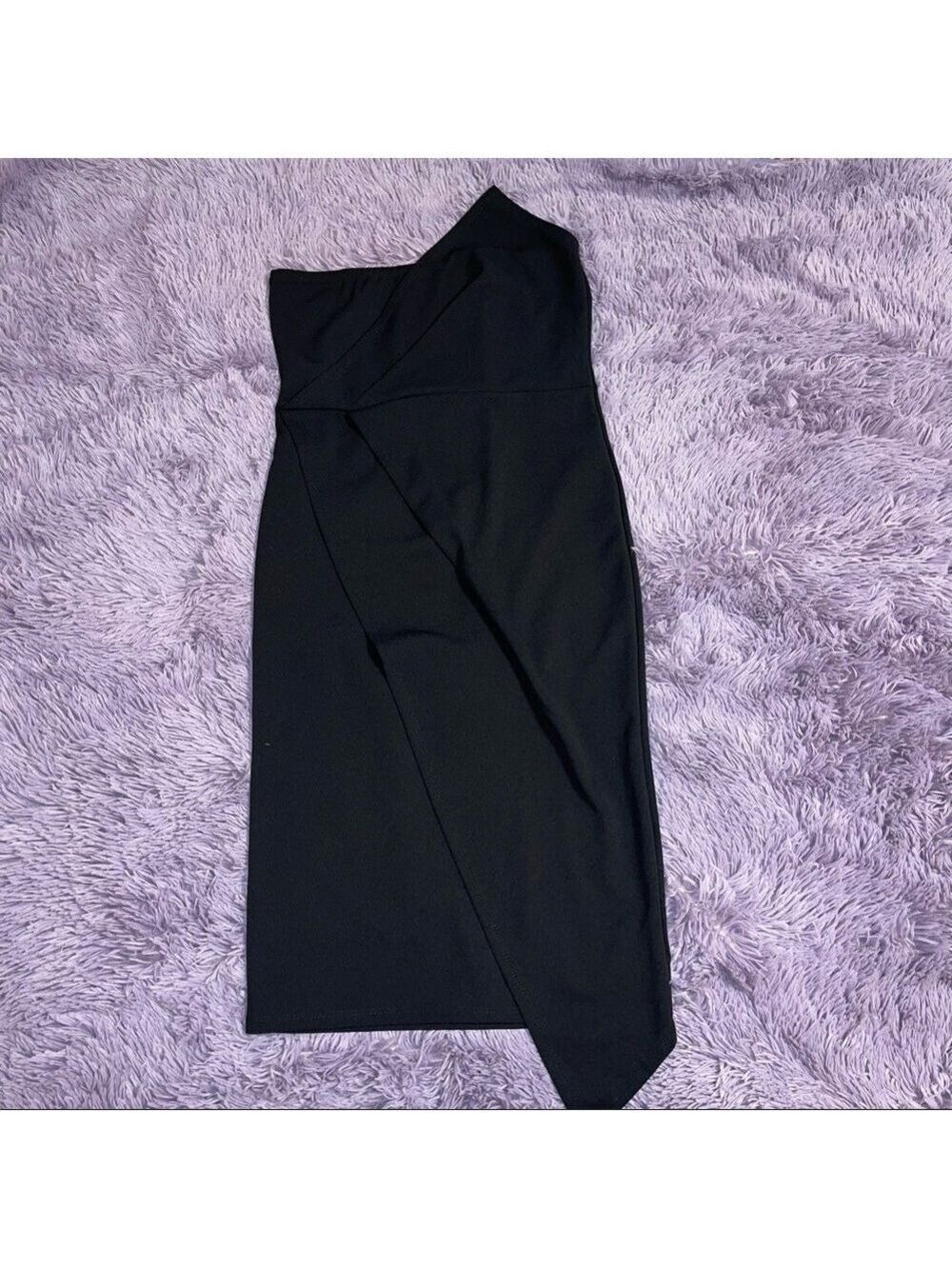 Missguided Strapless Asymmetrical Black Dress - Picture 2 of 8